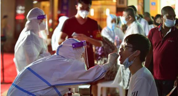 Putian, en Fujian, al este de China, disuade a la gente de abandonar la ciudad después 24 infecciones positivas por COVID-19